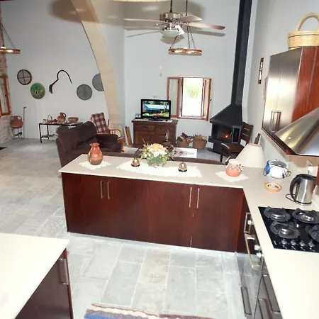 Areti Courtyard Villa *
