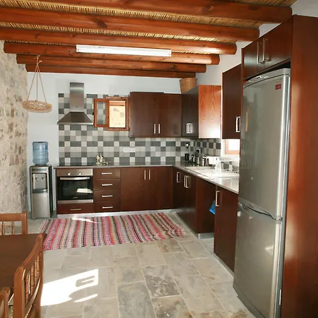 Areti Courtyard * Episkopi (Paphos)